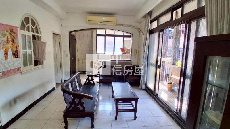 近火車站景觀公寓房屋室內格局與周邊環境