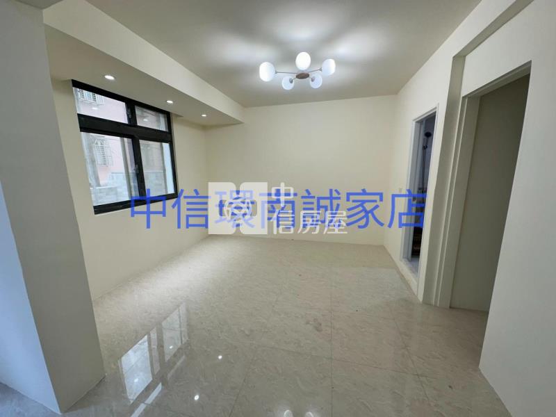 近龍岡萬坪公園整新透天房屋室內格局與周邊環境