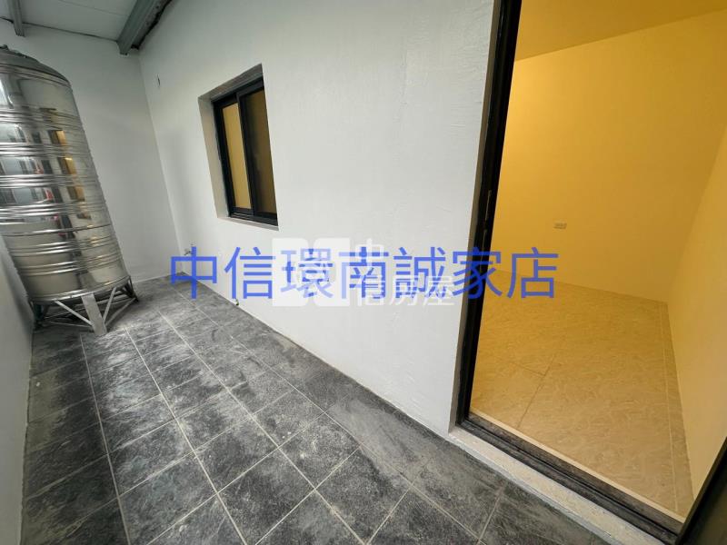 近龍岡萬坪公園整新透天房屋室內格局與周邊環境