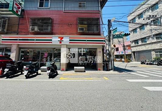 近龍岡萬坪公園整新透天房屋室內格局與周邊環境