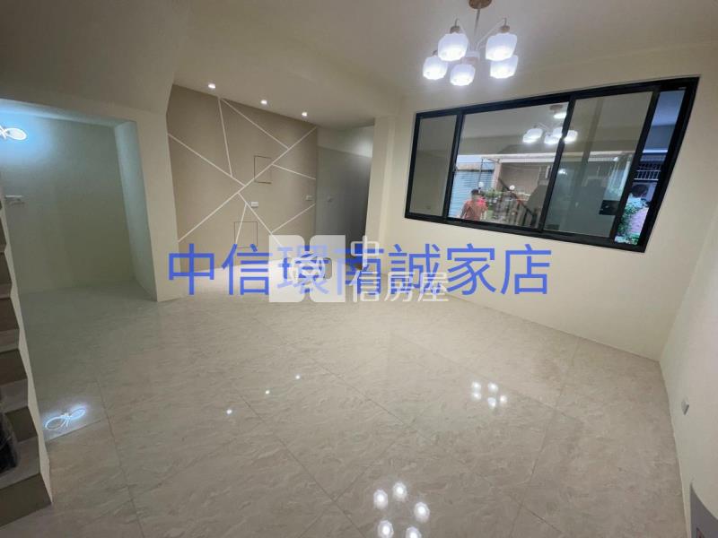 近龍岡萬坪公園整新透天房屋室內格局與周邊環境