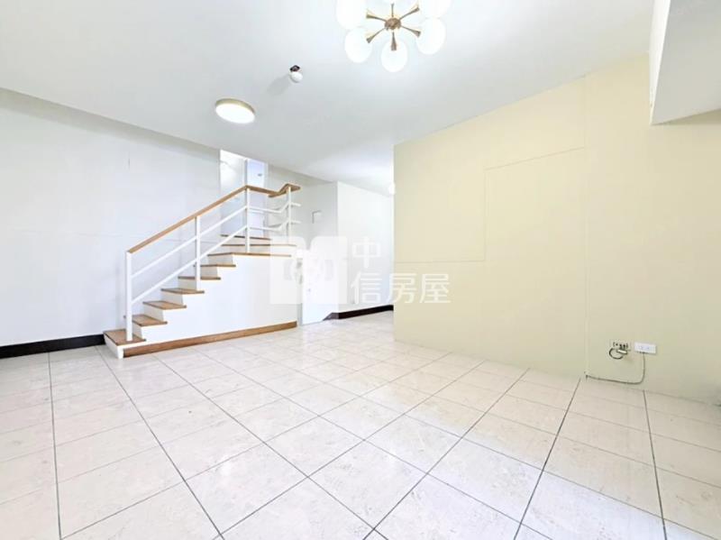 樂高420採光美三房房屋室內格局與周邊環境