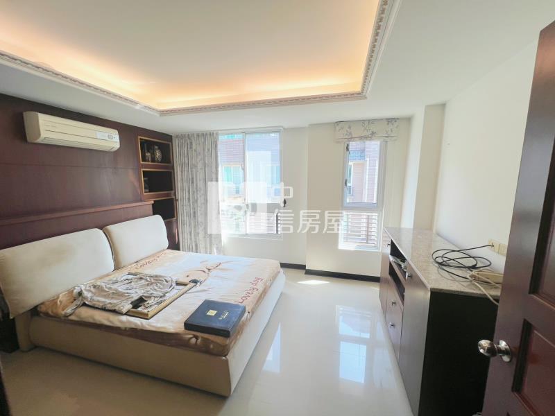 新天鵝堡稀有電梯別墅房屋室內格局與周邊環境