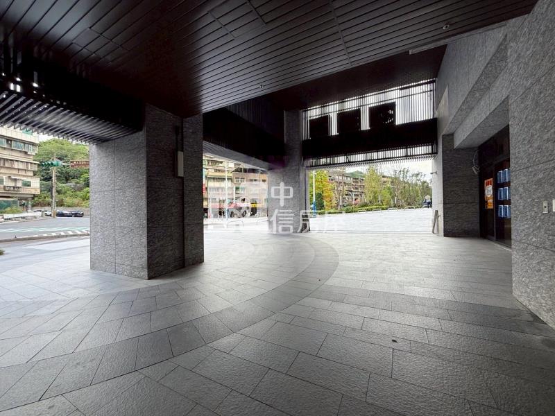 夢悅城金店面房屋室內格局與周邊環境