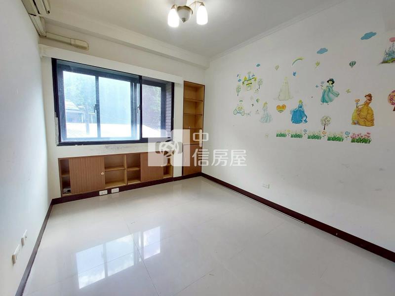 新都里松泉3房房屋室內格局與周邊環境