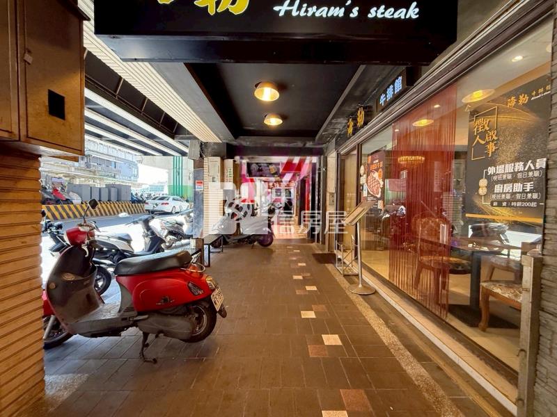 市區近港邊商業珍寶房屋室內格局與周邊環境