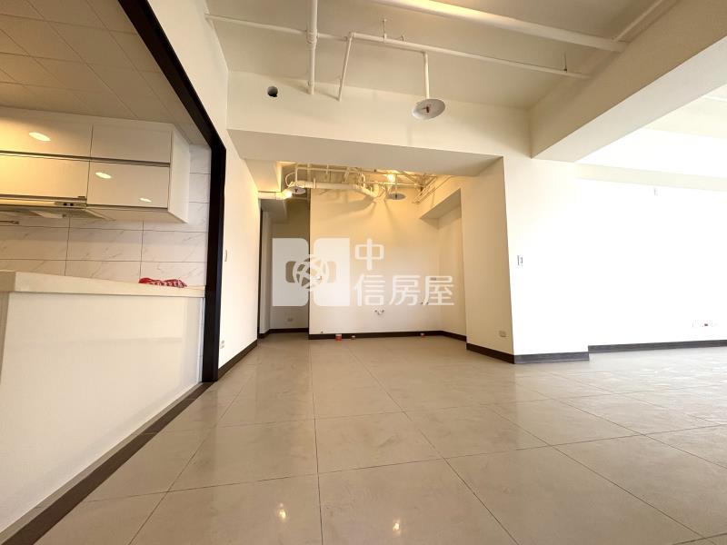 城上城最大戶全新未住房屋室內格局與周邊環境