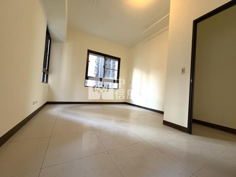 城上城最大戶全新未住房屋室內格局與周邊環境