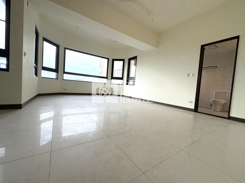 城上城最大戶全新未住房屋室內格局與周邊環境