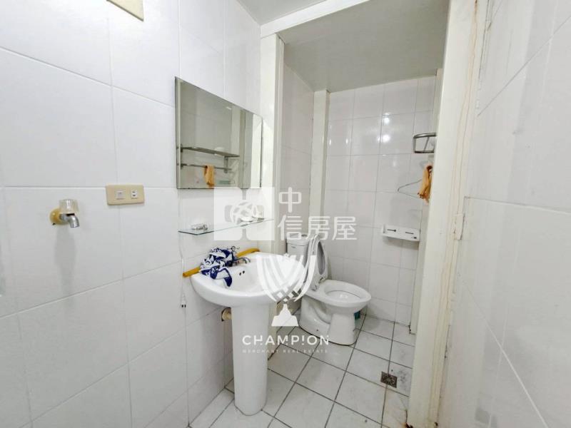 【冠軍】培德臨路透天住家店面房屋室內格局與周邊環境