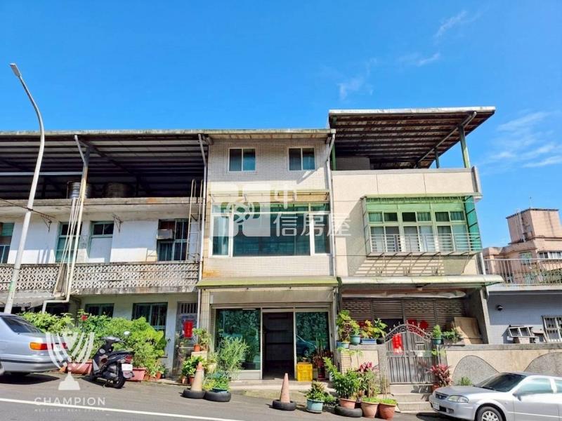 【冠軍】培德臨路透天住家店面房屋室內格局與周邊環境