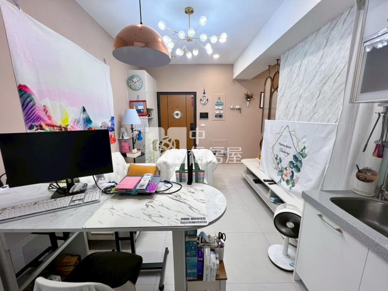 臻璽絕美裝潢電梯2房房屋室內格局與周邊環境