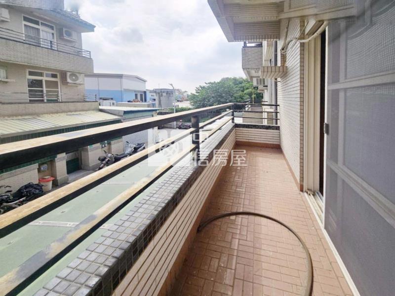 副都心大地坪大面寬孝親透天厝房屋室內格局與周邊環境