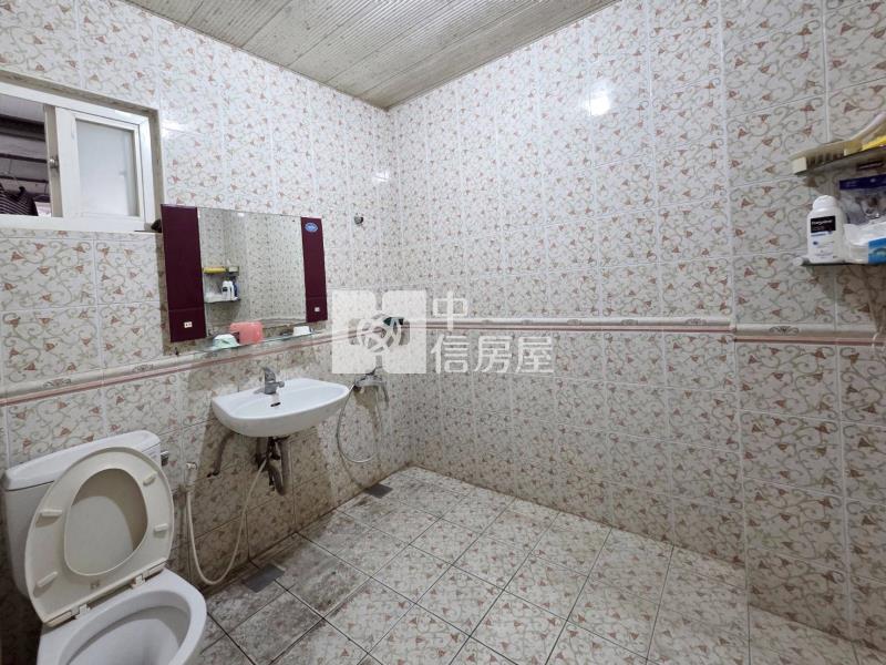 副都心大地坪大面寬孝親透天厝房屋室內格局與周邊環境