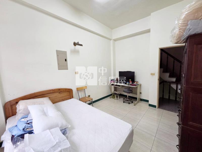 副都心大地坪大面寬孝親透天厝房屋室內格局與周邊環境