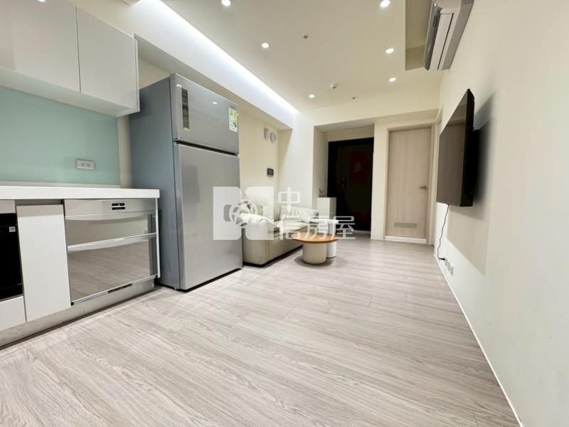 【神馬】A18高鐵站前邊間裝潢2房+平車(office)房屋室內格局與周邊環境