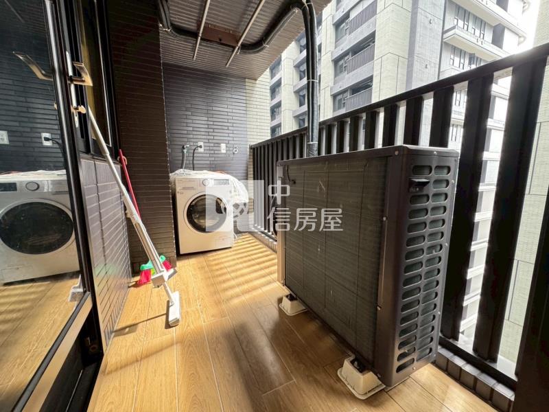 【神馬】A18高鐵站前邊間裝潢2房+平車(office)房屋室內格局與周邊環境