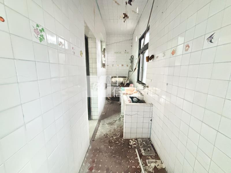 低總價復興路馬路邊學校旁4房房屋室內格局與周邊環境