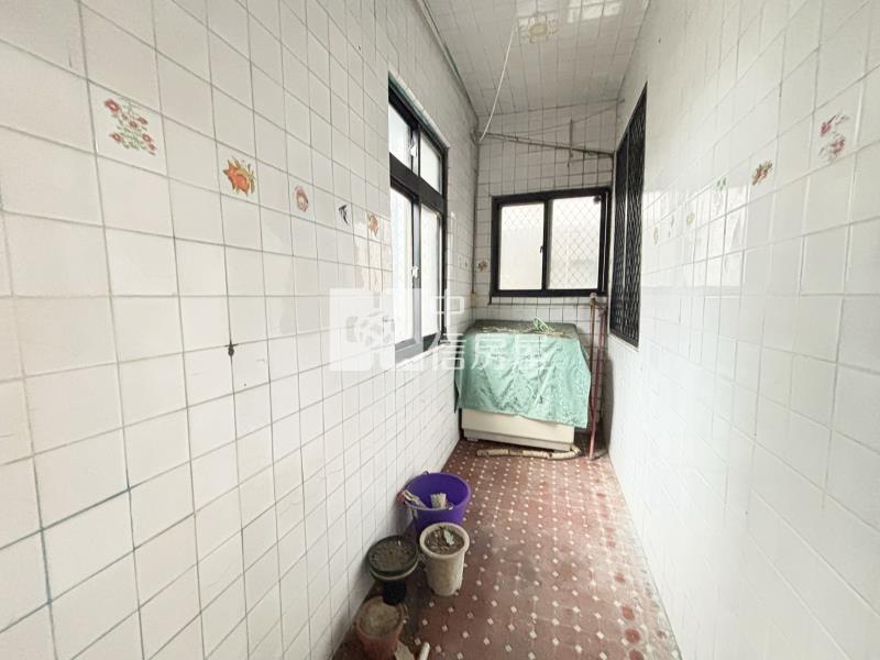 低總價復興路馬路邊學校旁4房房屋室內格局與周邊環境