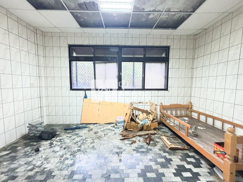 低總價復興路馬路邊學校旁4房房屋室內格局與周邊環境