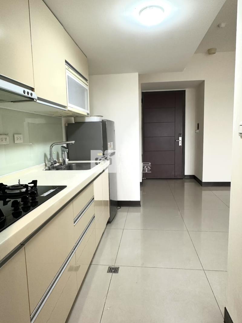 龍岡國中旁美兩房+車位房屋室內格局與周邊環境