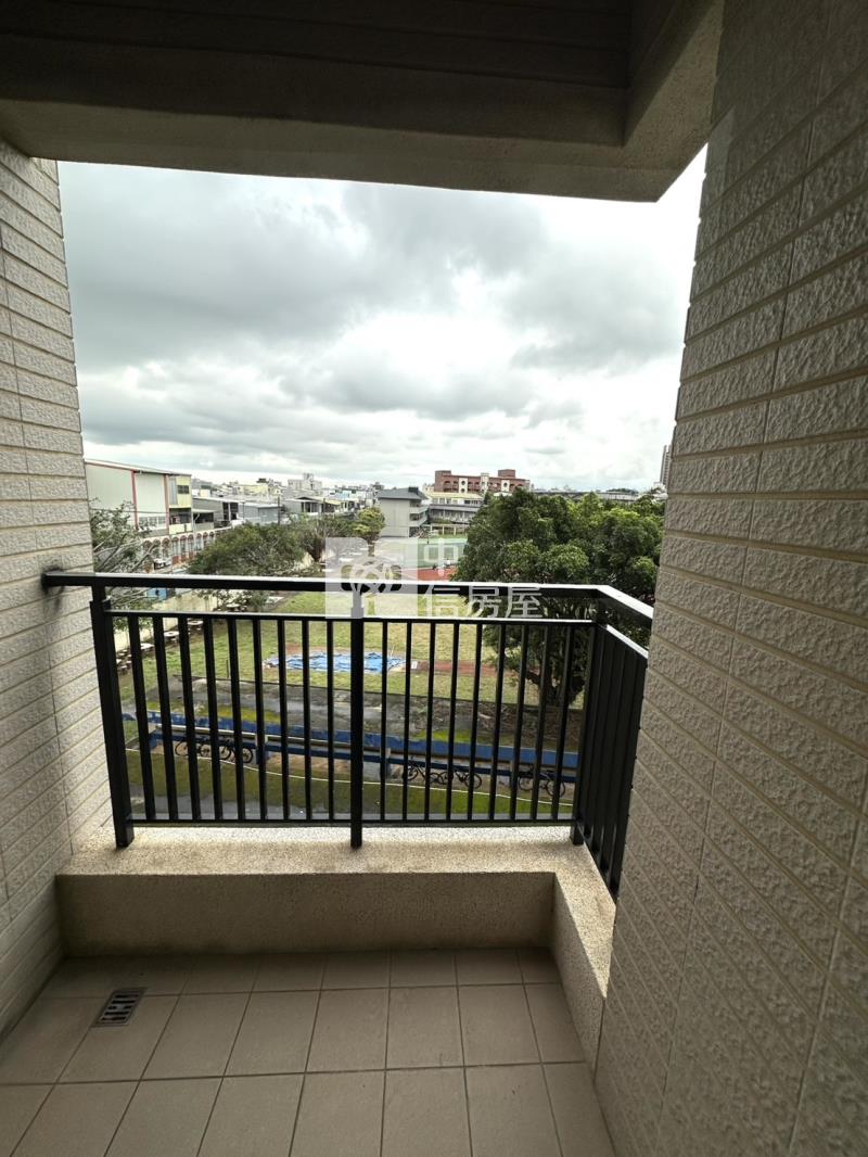 龍岡國中旁美兩房+車位房屋室內格局與周邊環境