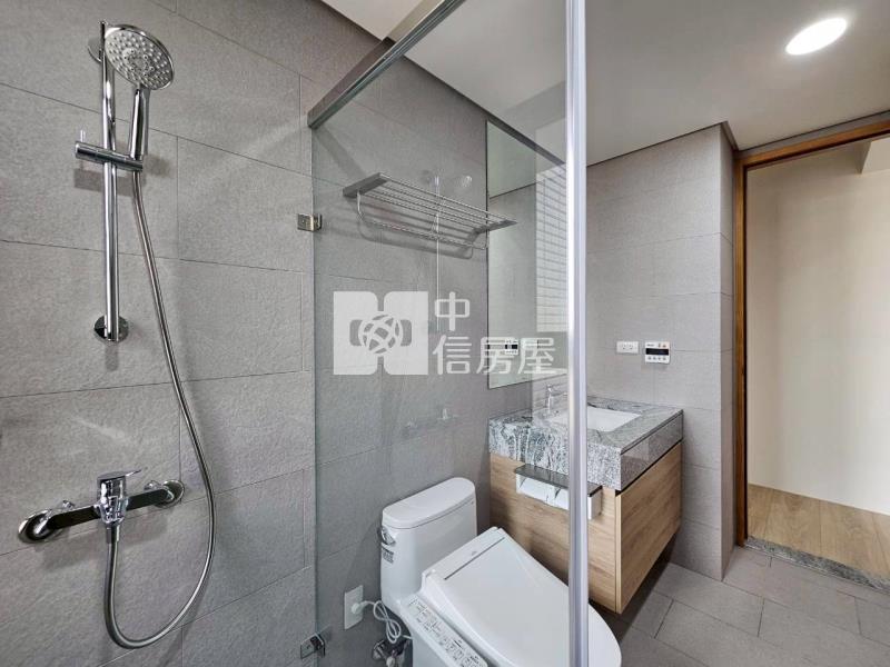 大塊森濤朝北頂級視野三房平車房屋室內格局與周邊環境