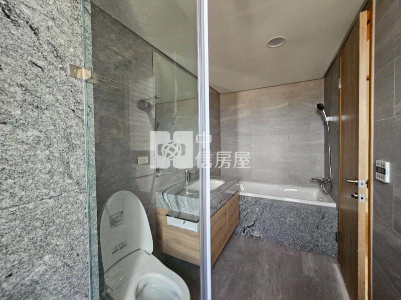 大塊森濤朝北頂級視野三房平車房屋室內格局與周邊環境