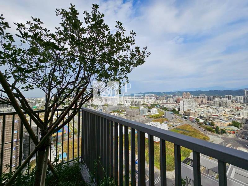 大塊森濤朝北頂級視野三房平車房屋室內格局與周邊環境