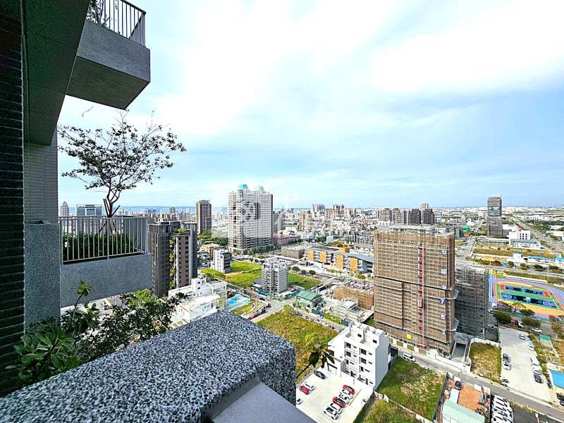 大塊森濤朝北頂級視野三房平車房屋室內格局與周邊環境