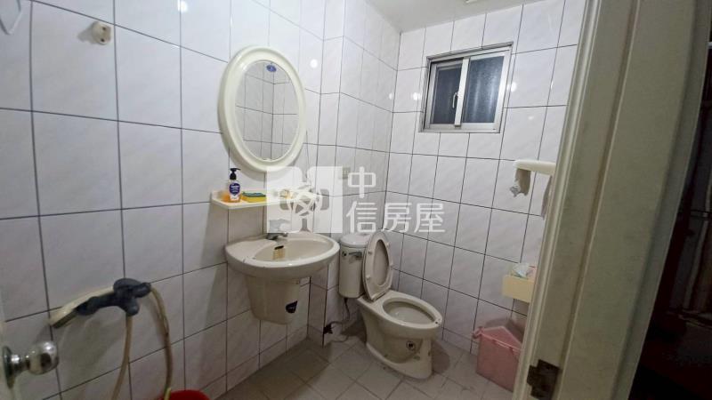 仁愛市場旁透店房屋室內格局與周邊環境