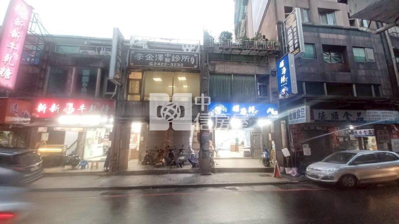 仁愛市場旁透店