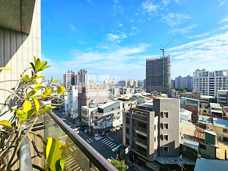 國慶煙火國聚之界高樓三房B1平車房屋室內格局與周邊環境