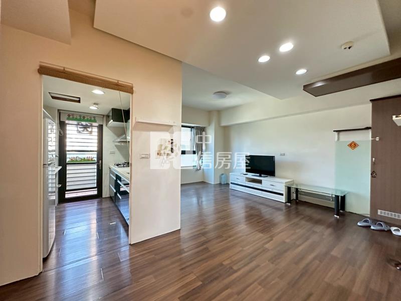 東山明星學區日紡國寶兩房車位房屋室內格局與周邊環境