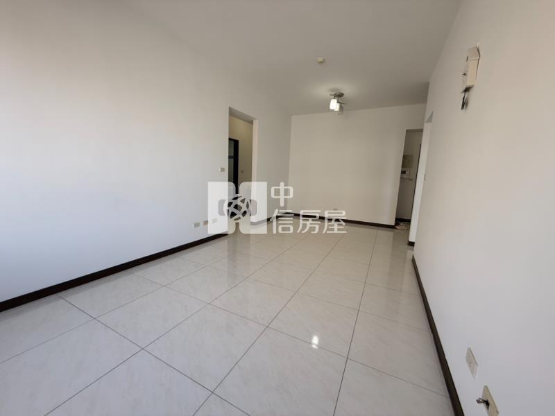 稀有新西華3房車房屋室內格局與周邊環境