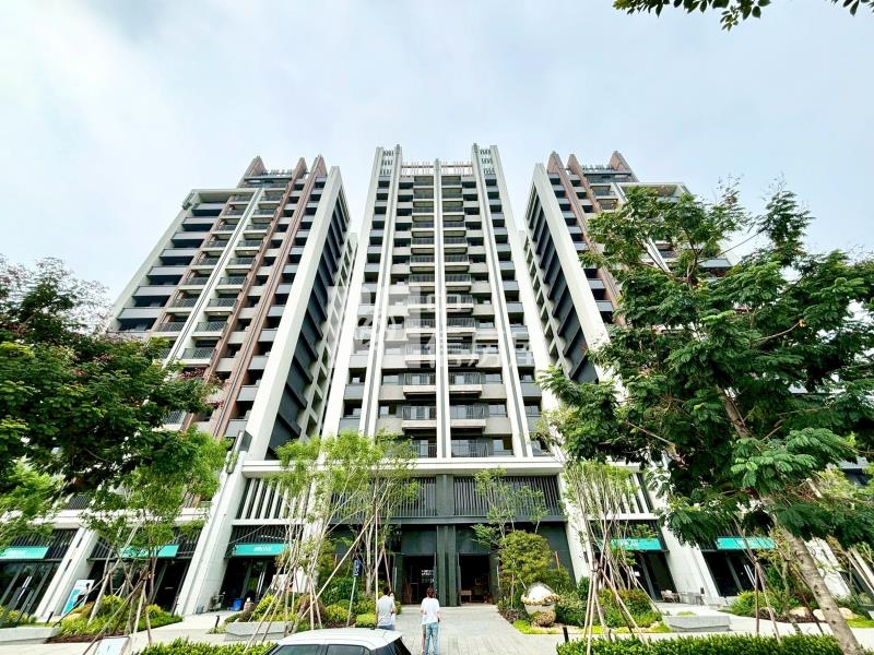 漢神百貨旁洲際ONE兩房平車房屋室內格局與周邊環境