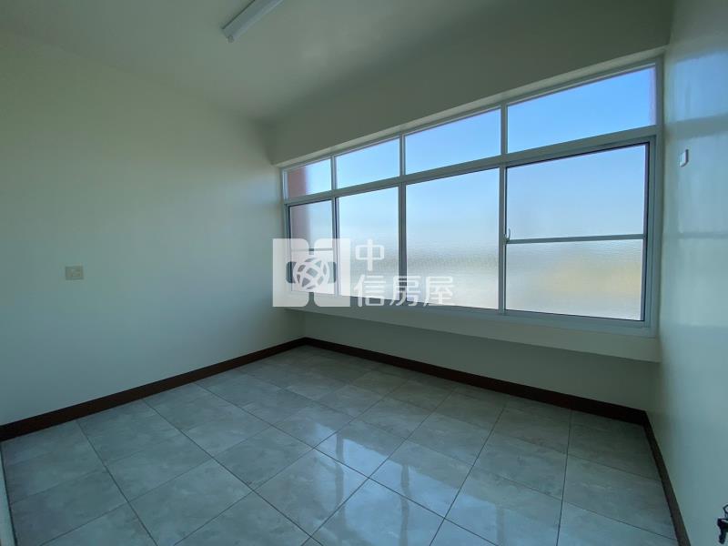 新園臨路雙店面透天房屋室內格局與周邊環境