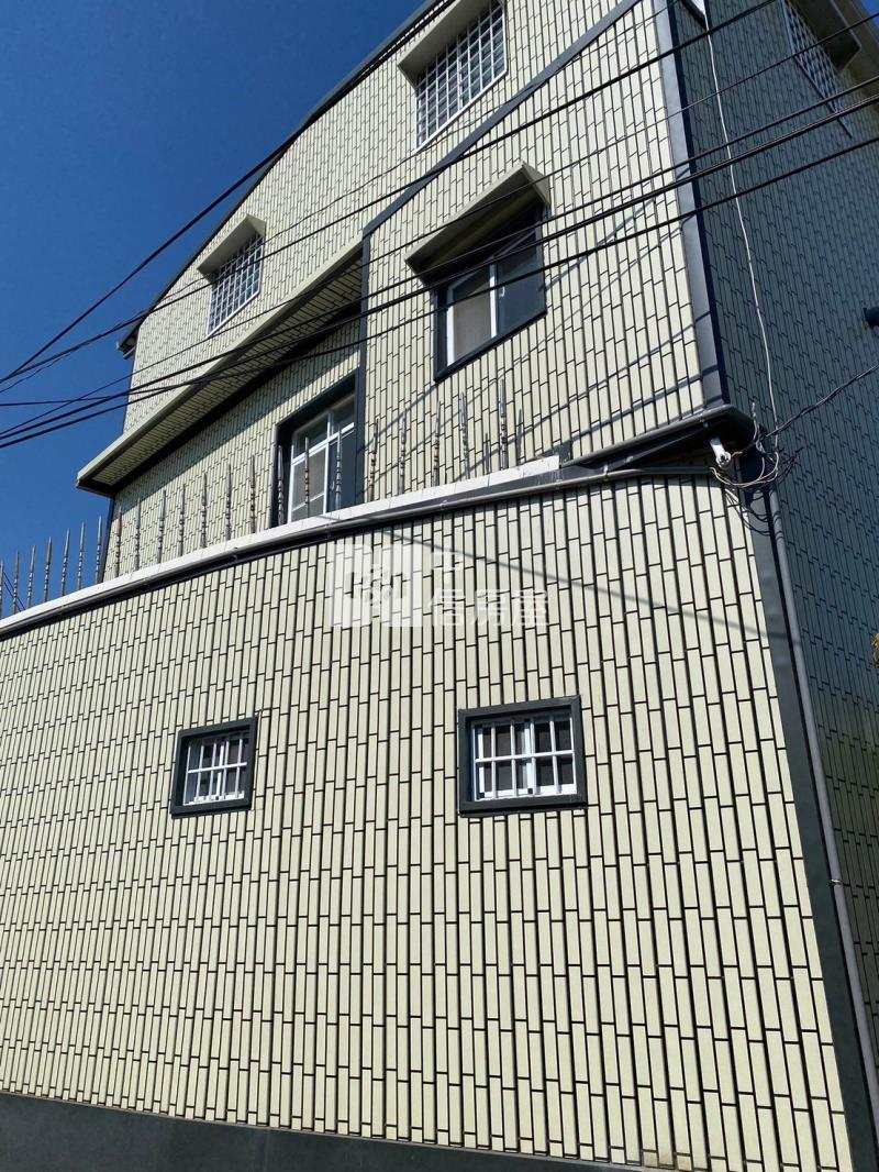 新園臨路雙店面透天房屋室內格局與周邊環境