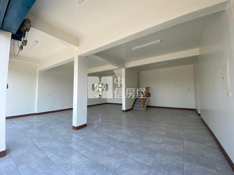 新園臨路雙店面透天房屋室內格局與周邊環境