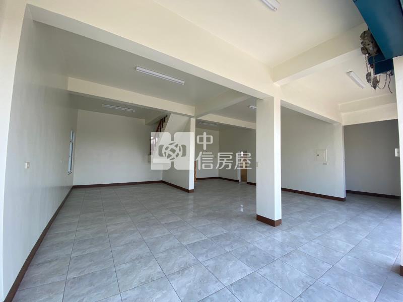 新園臨路雙店面透天房屋室內格局與周邊環境