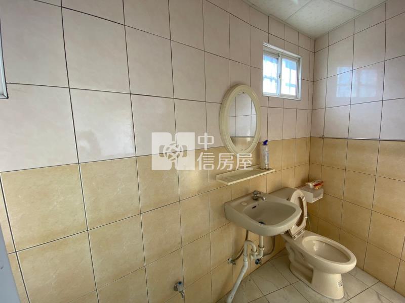 新園臨路雙店面透天房屋室內格局與周邊環境