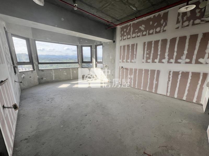 城上城凌雲大戶+連號雙平車房屋室內格局與周邊環境