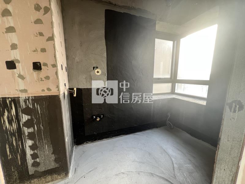 城上城凌雲大戶+連號雙平車房屋室內格局與周邊環境