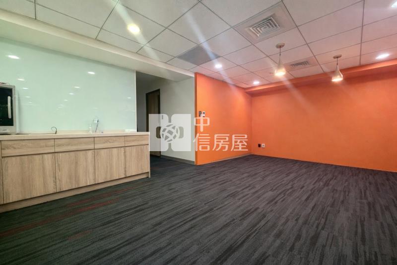 120坪精美風格稀有釋出雙車位市中心房屋室內格局與周邊環境