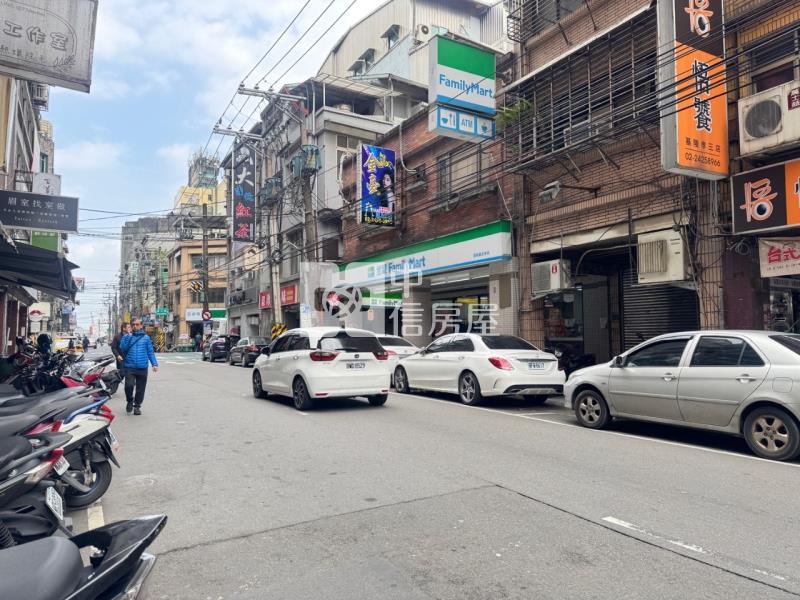 基隆火車站附近三樓公寓(住辦)房屋室內格局與周邊環境