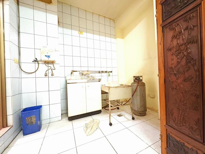 基隆火車站附近三樓公寓(住辦)房屋室內格局與周邊環境