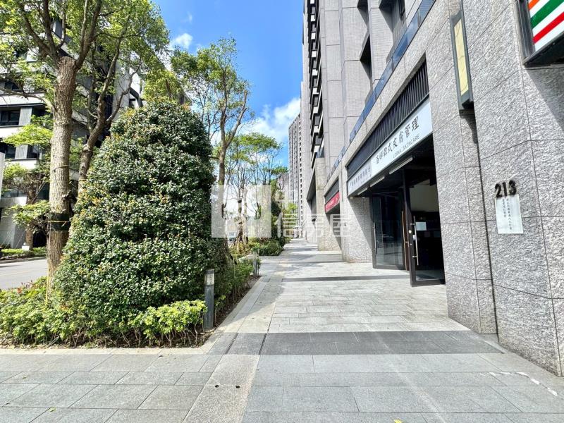 新橫濱星野區金店面房屋室內格局與周邊環境