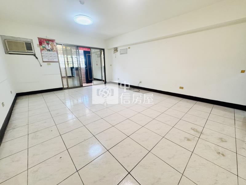 草屯太平路三房車位華廈房屋室內格局與周邊環境