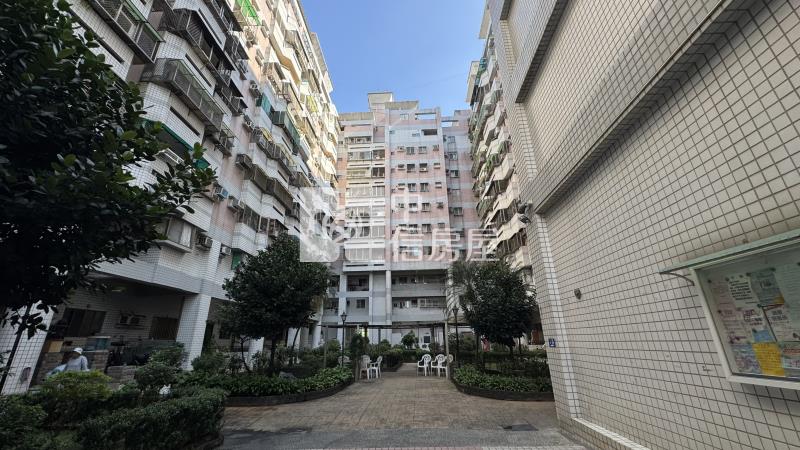 高雄房屋-大寮捷運生活圈四房車位大廈房屋室內格局與周邊環境