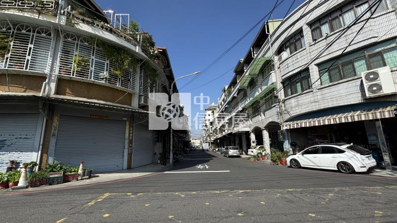 高雄房屋-大寮捷運生活圈四房車位大廈房屋室內格局與周邊環境